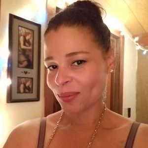 Meet your Posher, Monique