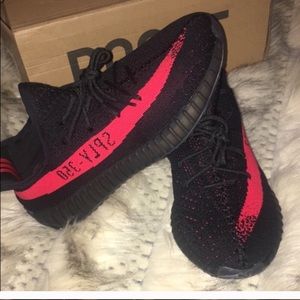 Brand new never worn Yeezy 350