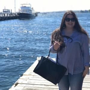 Meet your Posher, Kayla