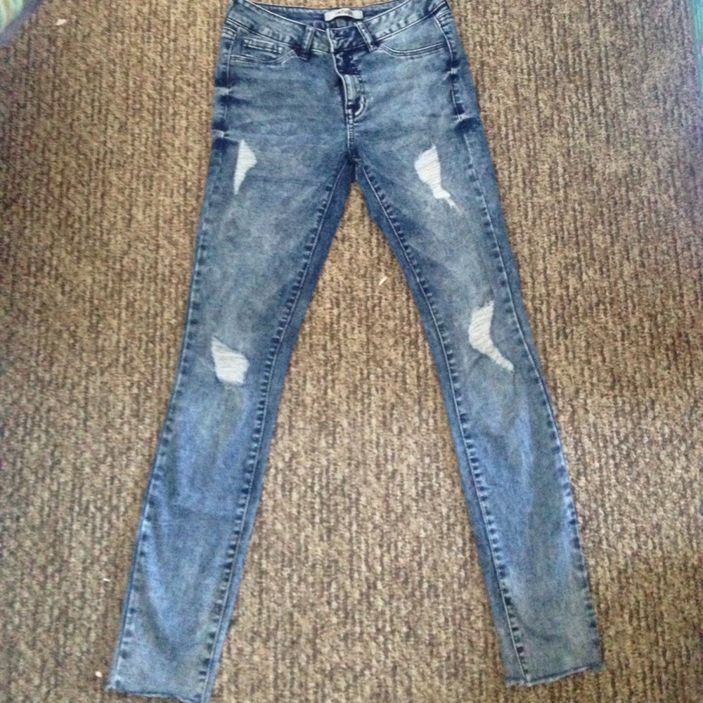 NEEDS TO BE GONE‼️Rue21 Acid Wash Jeans Mid-Rise