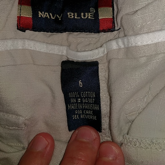 Khaki shorts - Picture 2 of 3