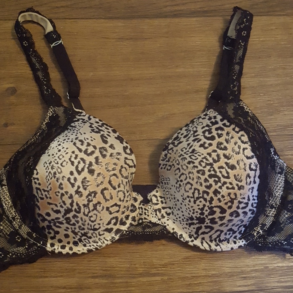 Maidenform underwire bra size 36B