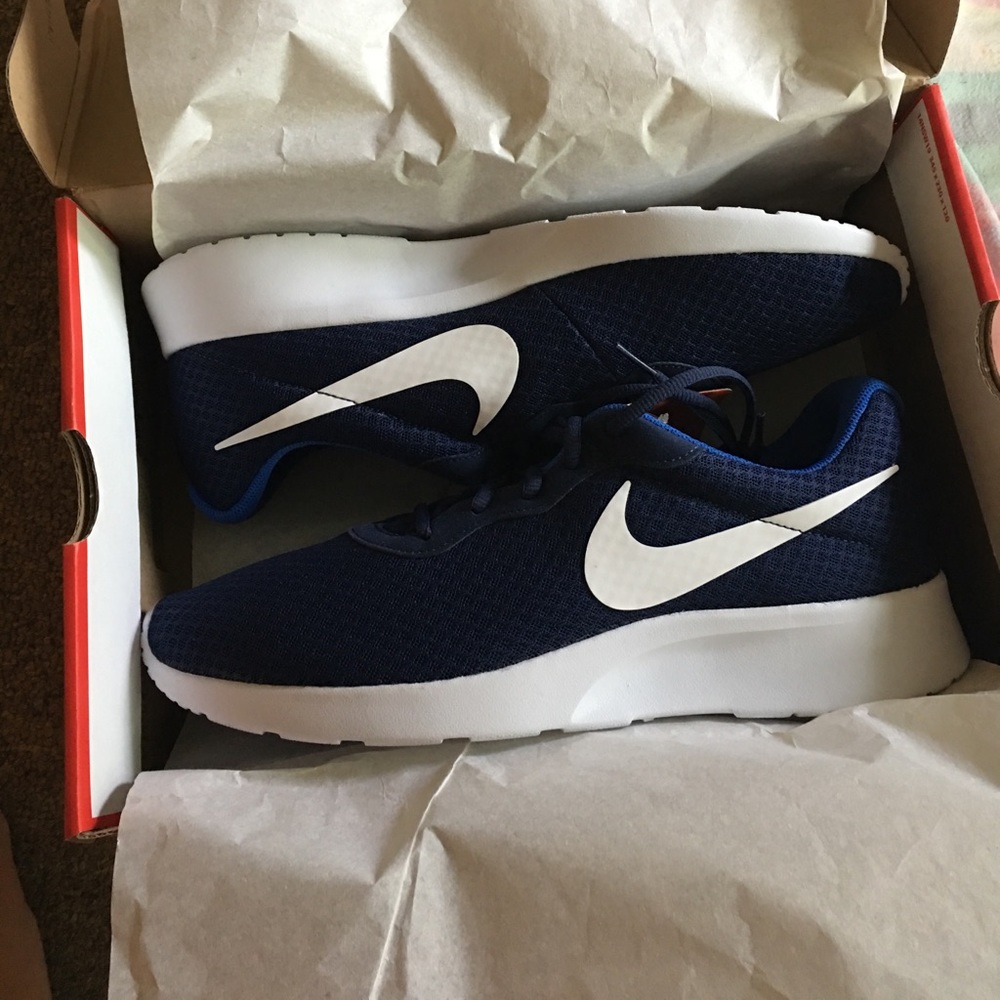 Nike Tanjun size 13 shoes