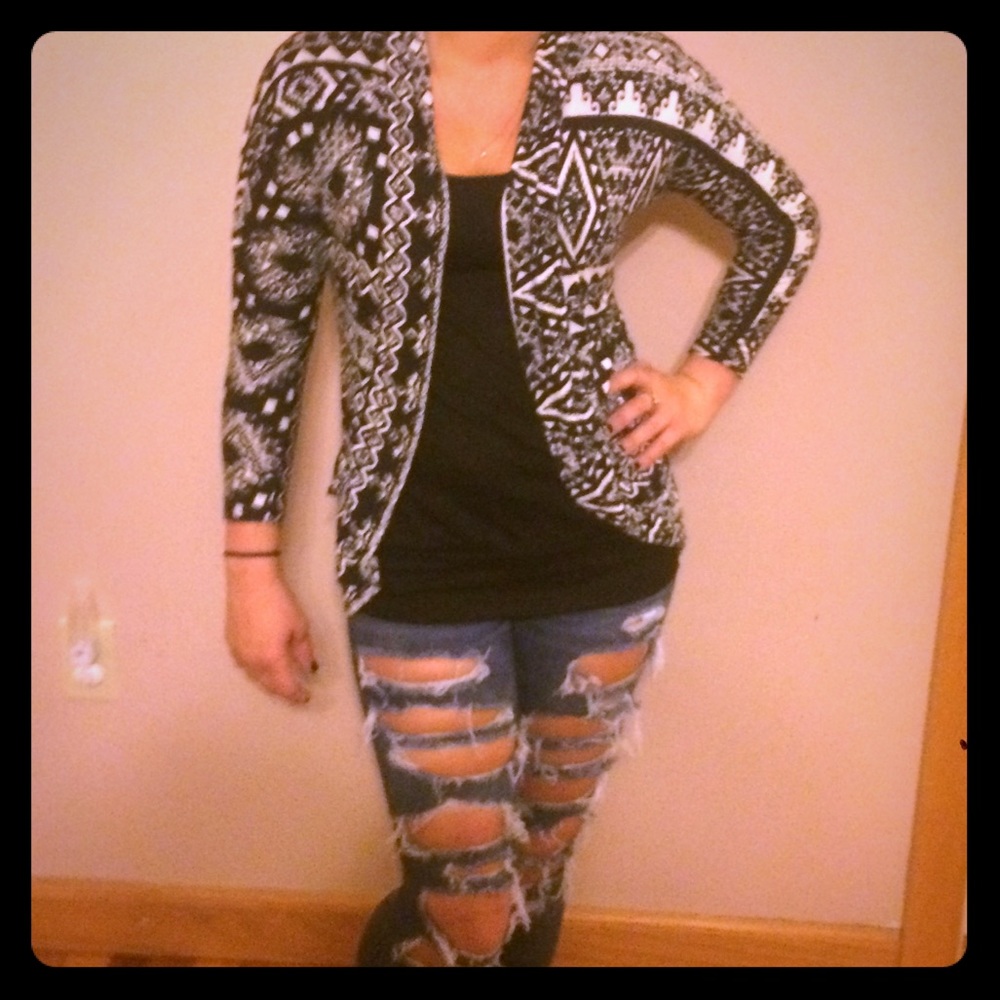 3/4 Sleeve Aztec Cardigan