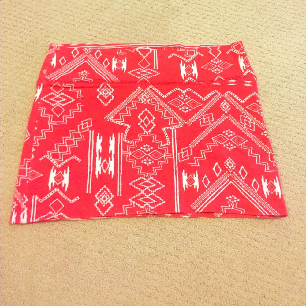 Aztec red Billabong mini skirt