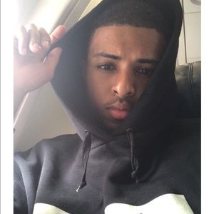 Meet your Posher, Breezy