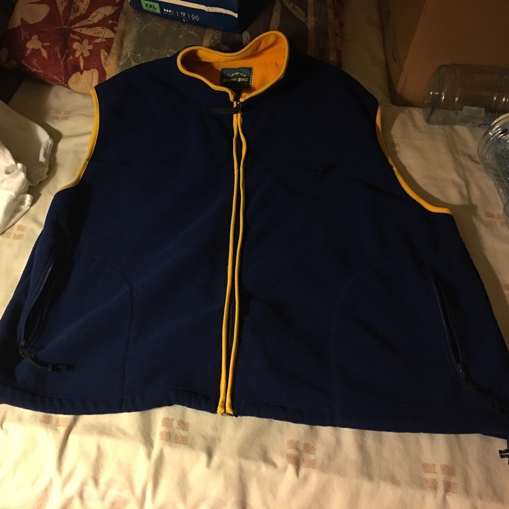 No Sleeves Zipper Sweat Shirt