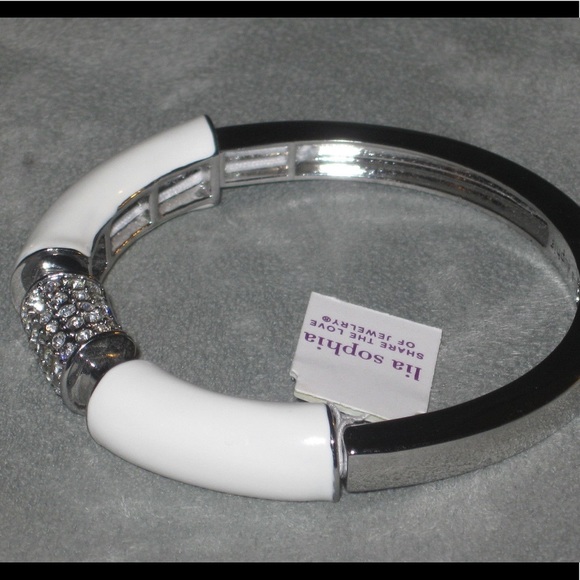 White stretch bangle - Picture 5 of 8