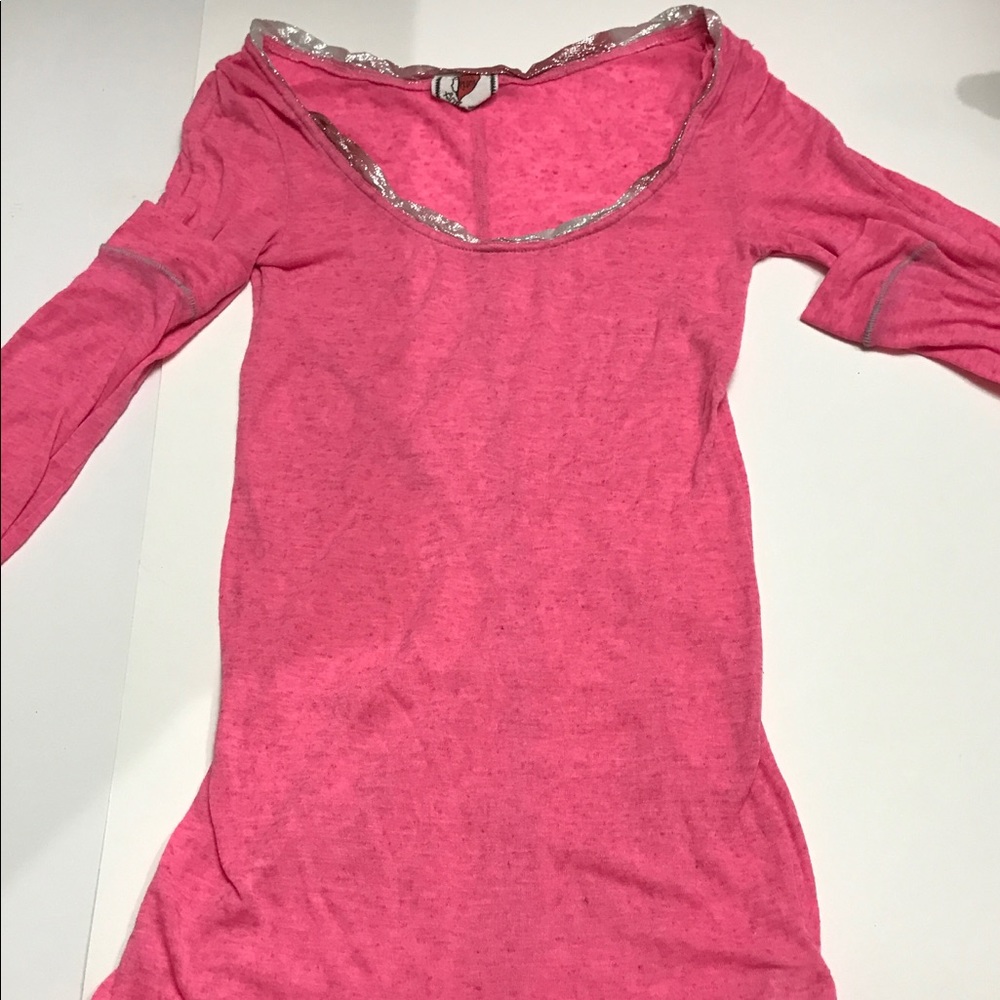 Free People super cute pink shirt xs