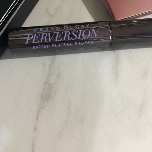 Urban Decay sample bundle - Picture 2 of 7