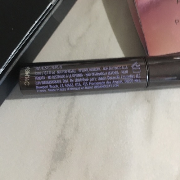 Urban Decay sample bundle - Picture 3 of 7