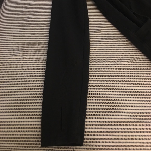 Lululemon Wrap Jacket - Picture 3 of 8