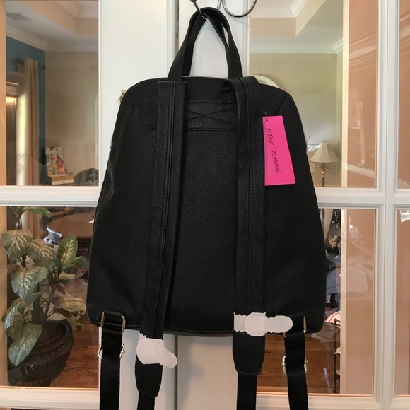 LAST ONE‼️ HP🎉- Betsey Johnson Lrg Skull Bckp 5🌟 - Picture 4 of 8