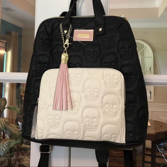 Betsey Johnson Handbags - LAST ONE‼️ HP🎉- Betsey Johnson Lrg Skull Bckp 5🌟