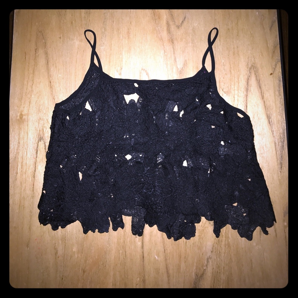 Lace cropped top
