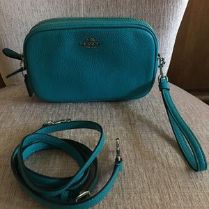 🔴Coach XBody Clutch in Polished Leather