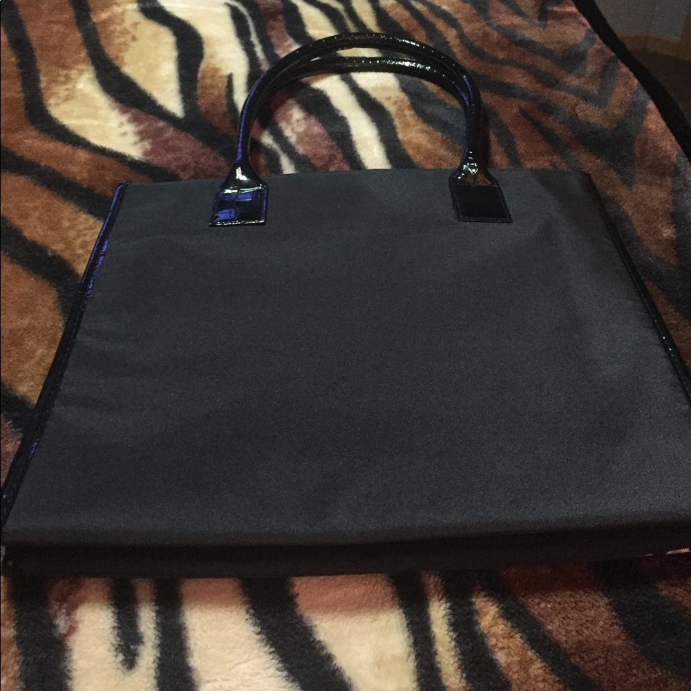 Handbag - Picture 2 of 3