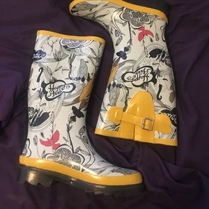 The sak rain boots