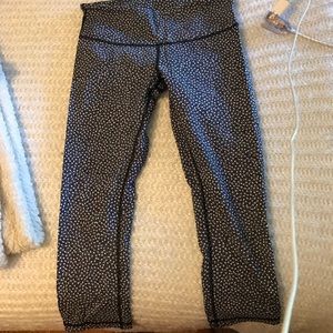 Lululemon cropped pants