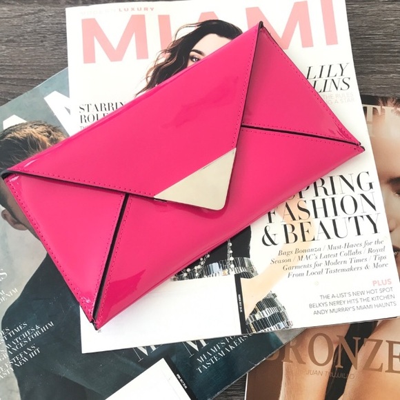 💥NWT LAST ONE💥Fabulous Hot Pink Envelope Clutch! - Picture 2 of 3