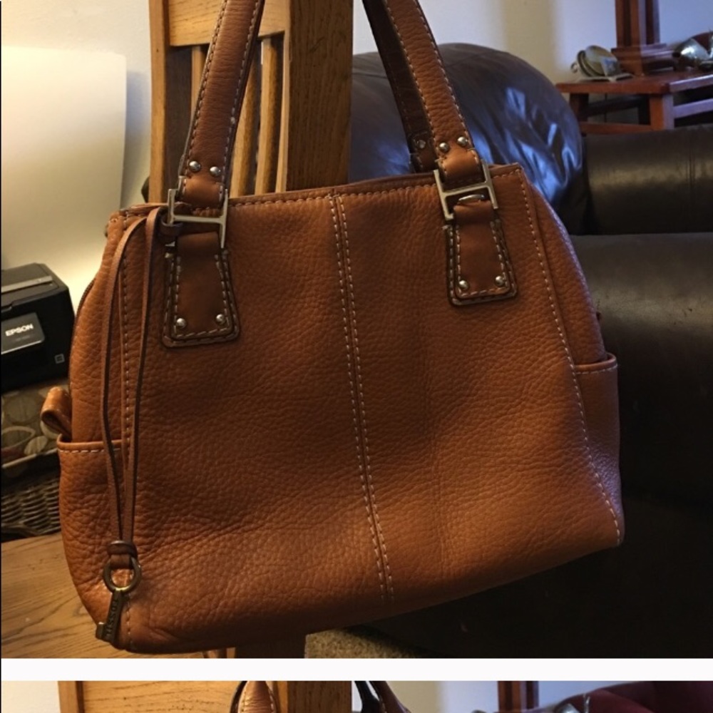Pebbled leather Fossil hand bag