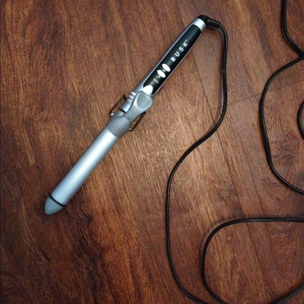 💇🏼RUSK 1 1/4 CURLING IRON 💁🏼
