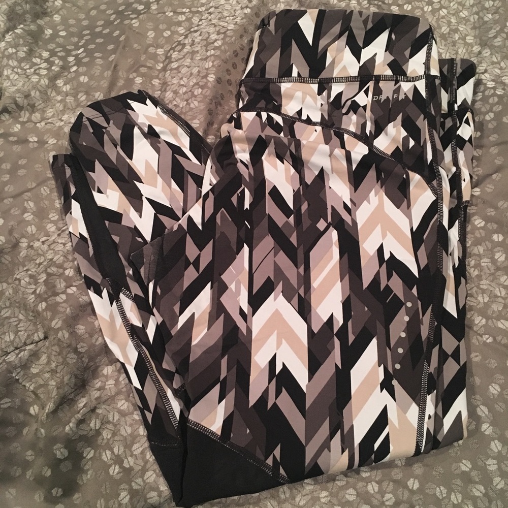Nike Plus Size running/yoga leggings