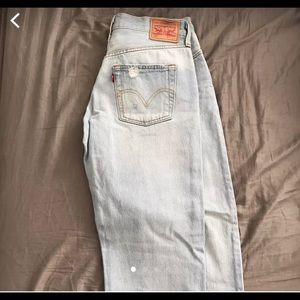 Levi Jeans Mom