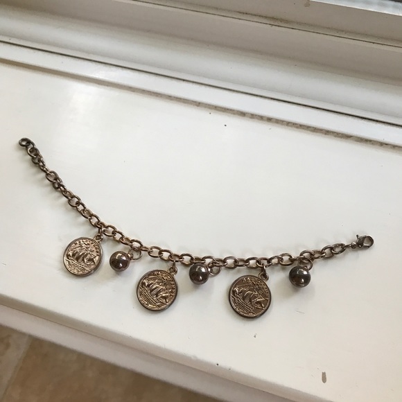 Cute vintage coin charms bracelet - Picture 1 of 4