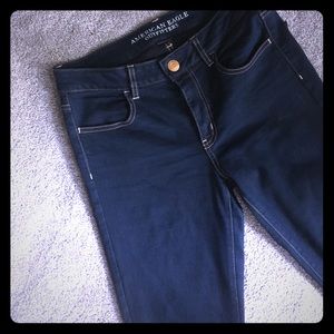 Crop dark wash AE jeans