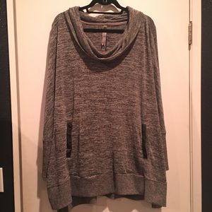 Melissa McCarthy dolman sweater with pockets