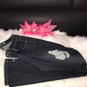 Distressed Jeans 👖