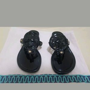 Tory Burch Miller Black Patent Size 7