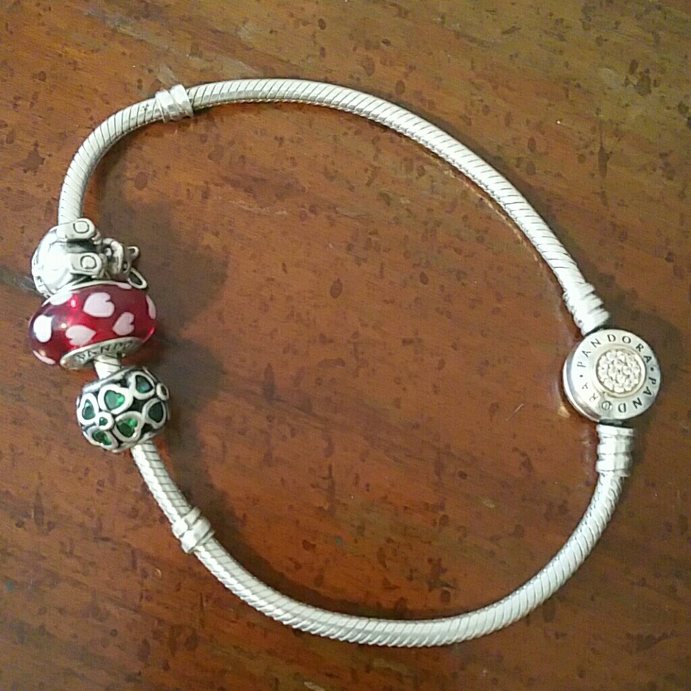 ****FLASH SALE****Pandora bracelet w/ gold accent