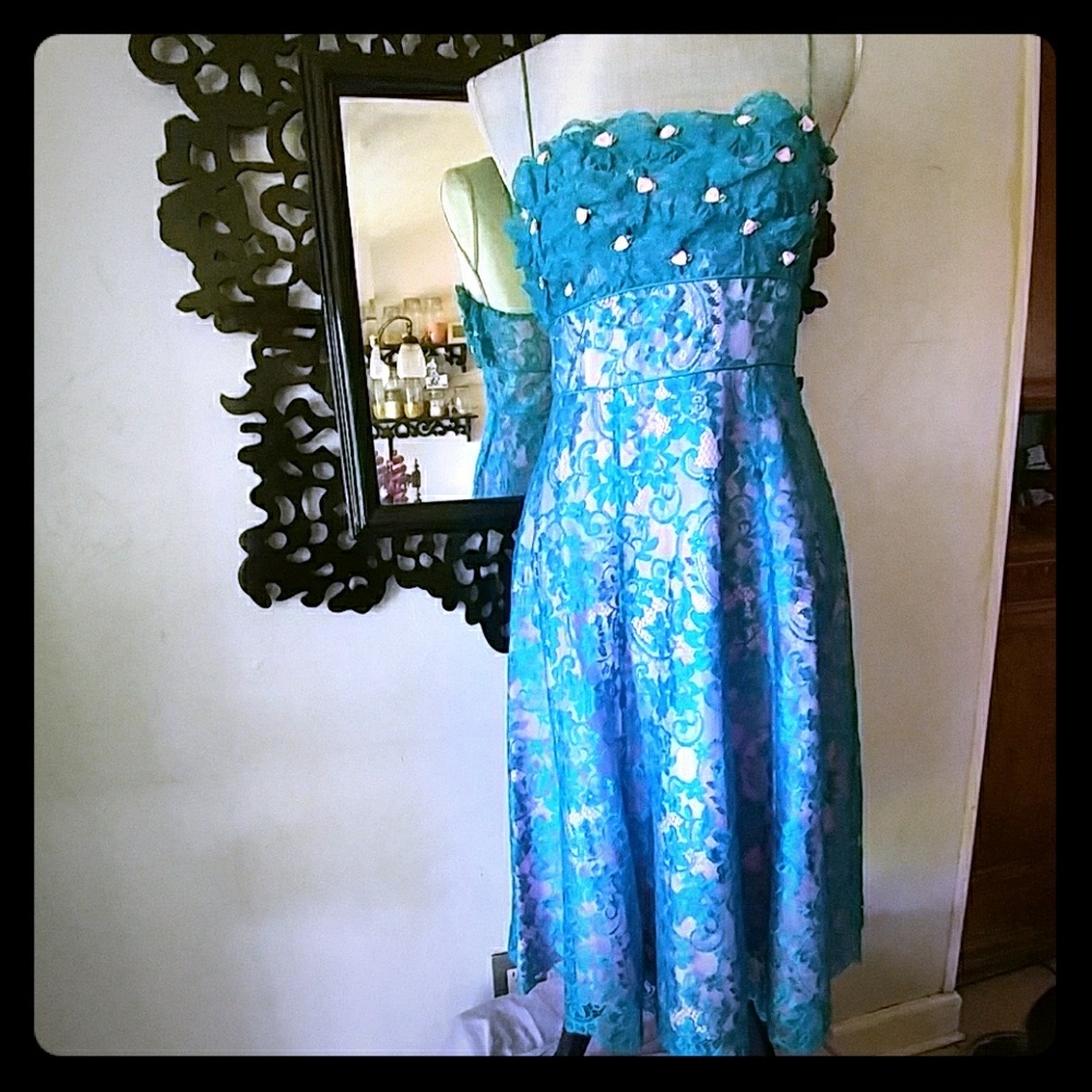 Perfectly Betsey Johnson sz 4