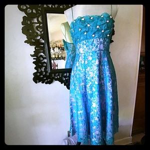 Perfectly Betsey Johnson sz 4