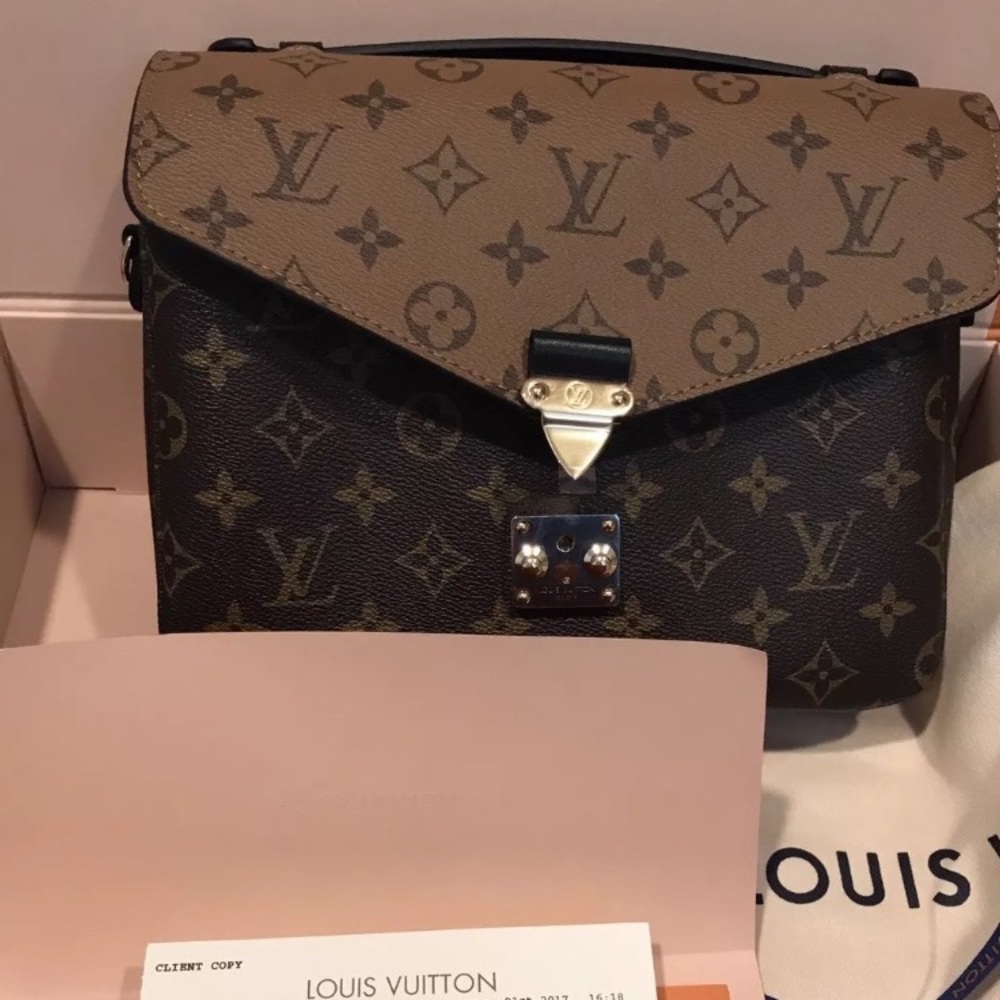 Louis Vuitton Metis Pouchette Reverse Monogram
