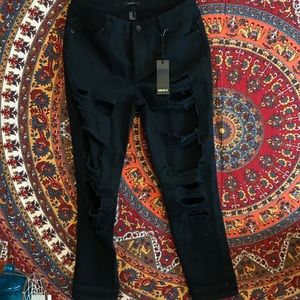 Distressed black boyfriend jeans