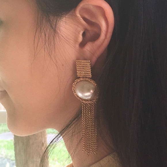 Faux pearl gold chains earrings - Picture 3 of 4