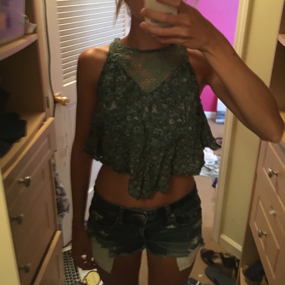 Green crop top