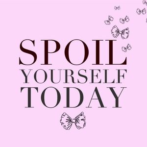 WOMEN'S & MEN'S CLOTHING AND ACCESSORIES