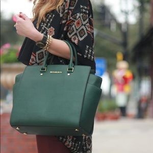hunter green michael kors bag