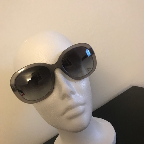 Chanel Sunglasses - Picture 4 of 4