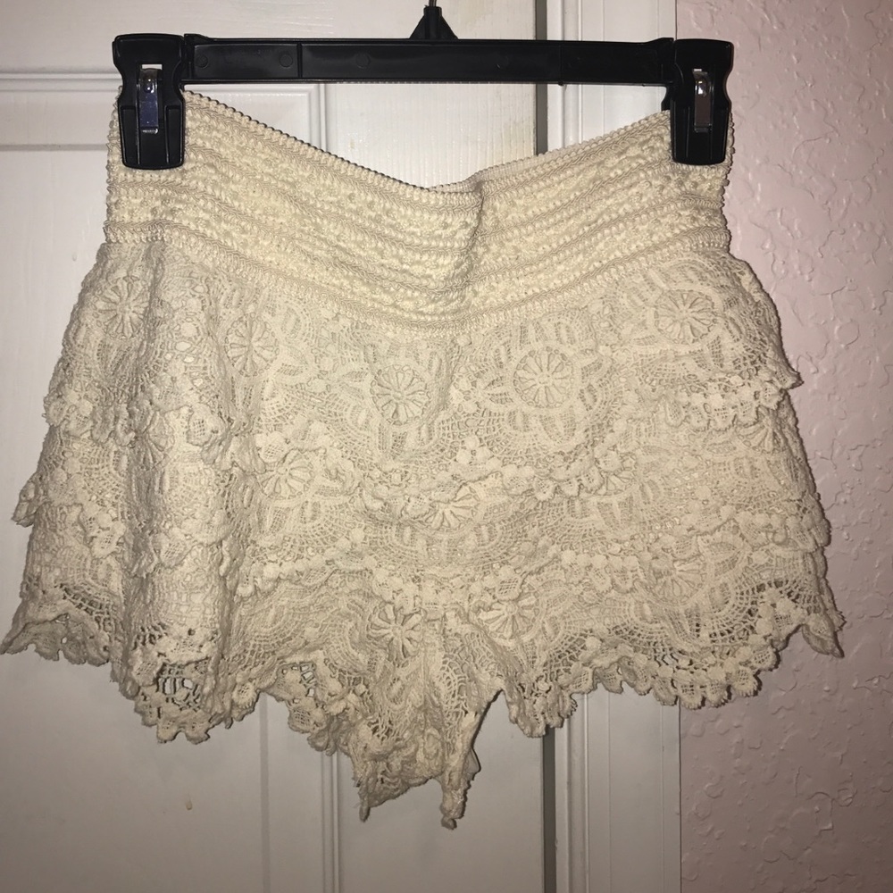 Forever 21 Lace Shorts Size Small