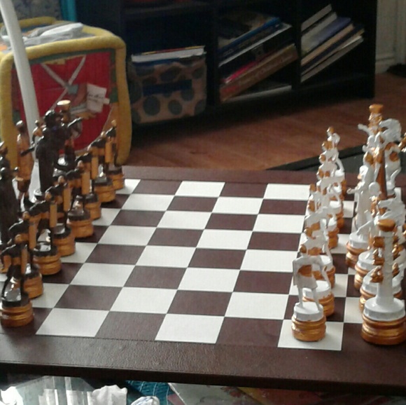 21" brown and white leatherette b/ ancient pieces - Picture 2 of 8