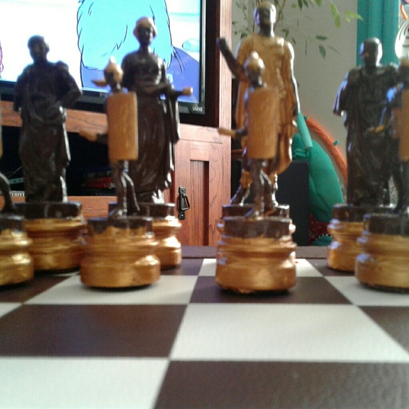 21" brown and white leatherette b/ ancient pieces - Picture 8 of 8