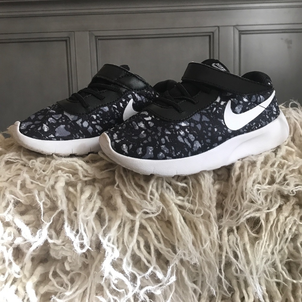|Nike| Toddlers Pebble Print Shoes