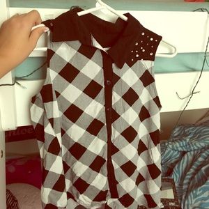 Plaid flowey tank top .