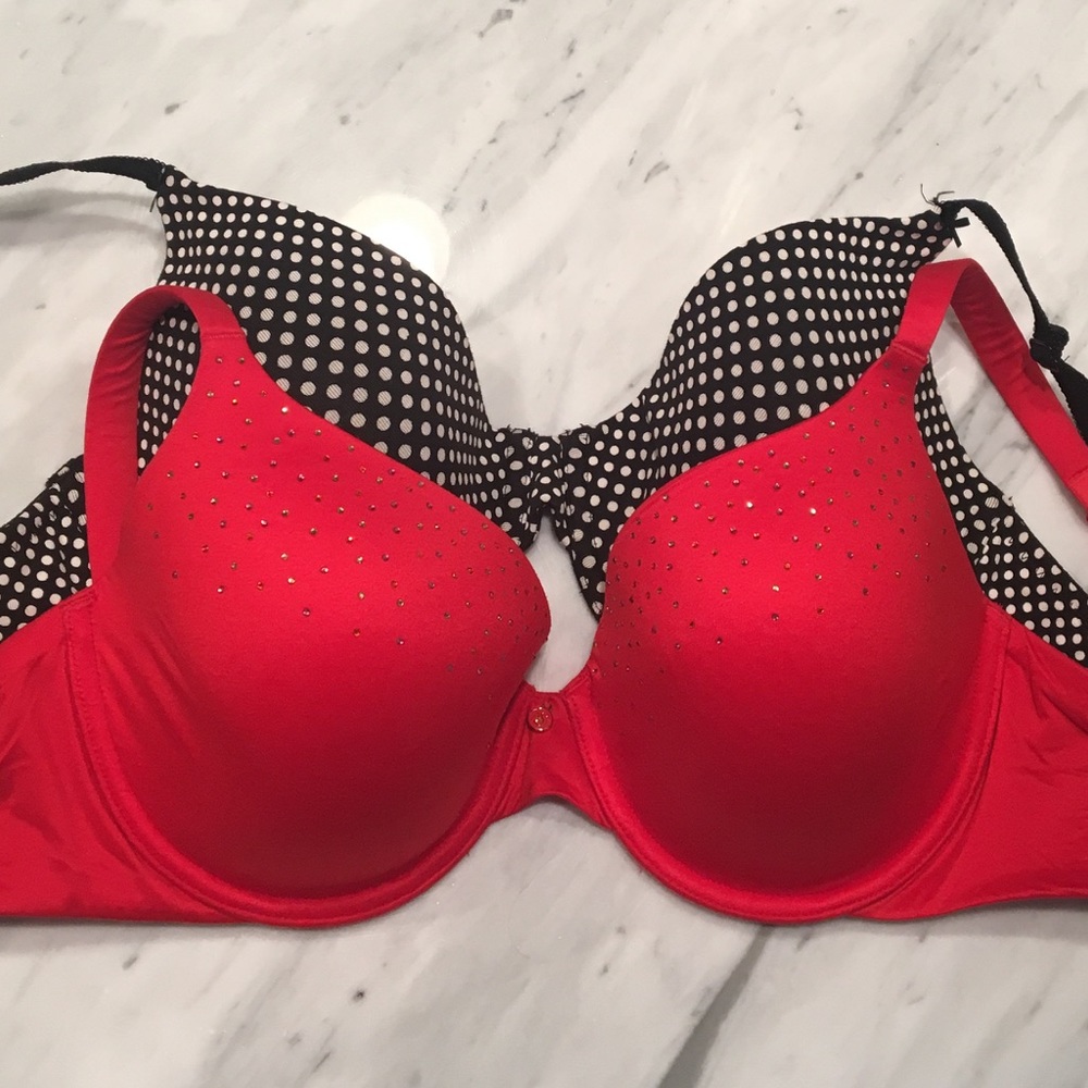 🛍👙Bundle of 2 VICTORIA'S SECRET Bras NWOT 34D