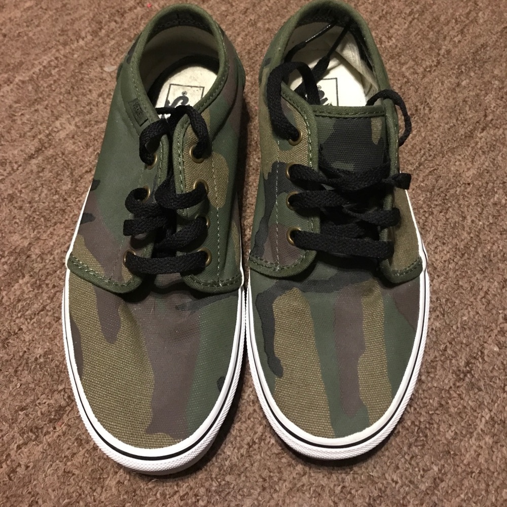 Men's camo vans 7.5